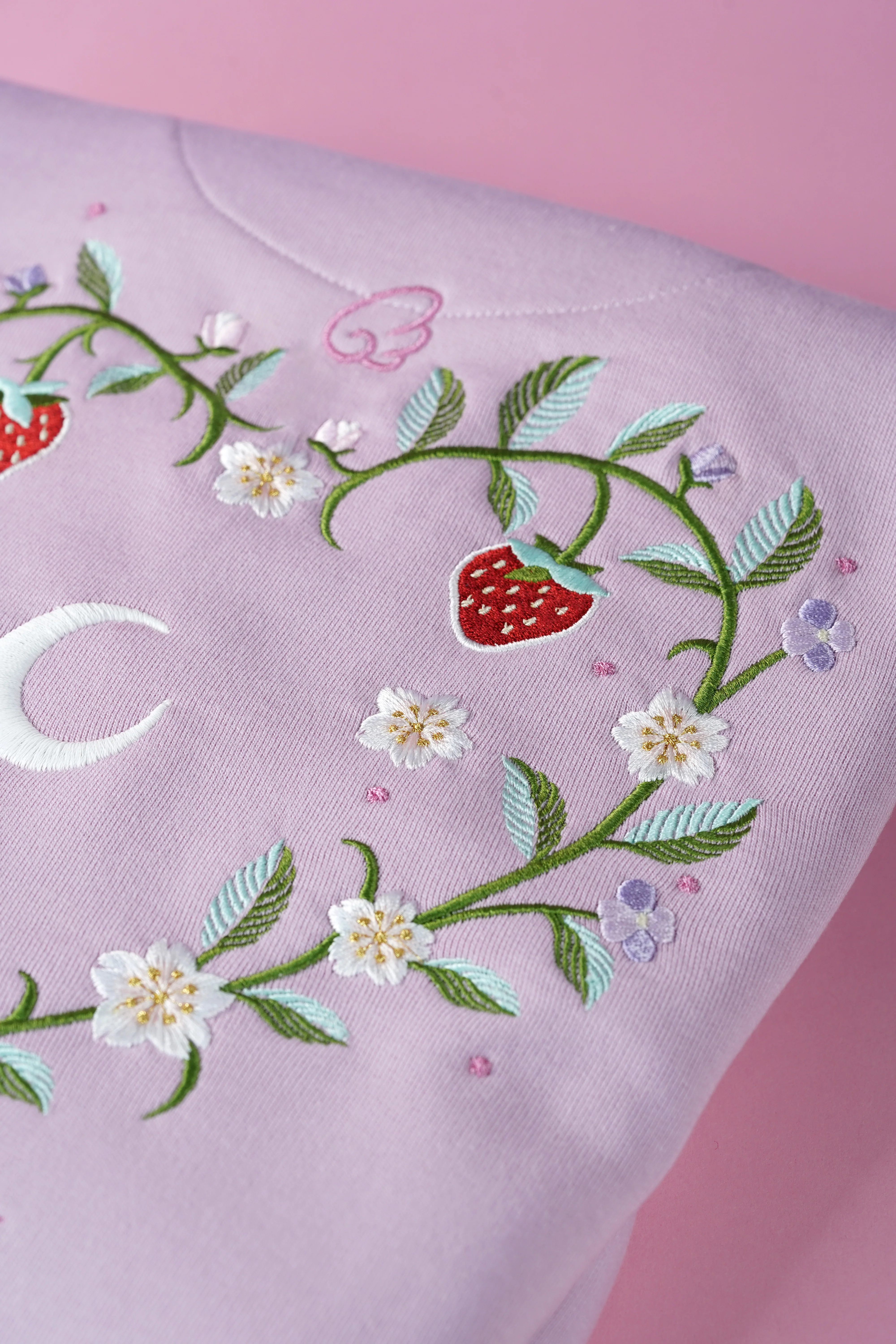 Luminescent Bloomy Heart - Embroidery Sweater - Image 7