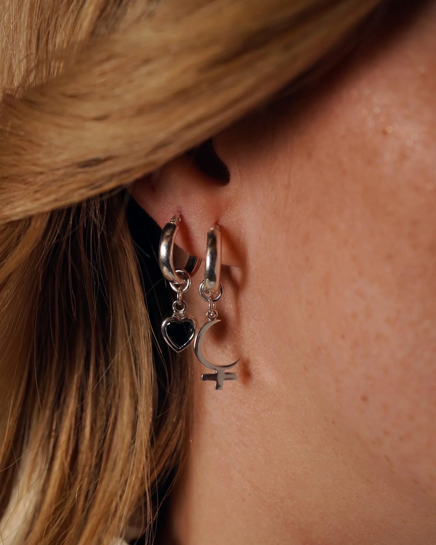Lilith and heart earrings - Image 3