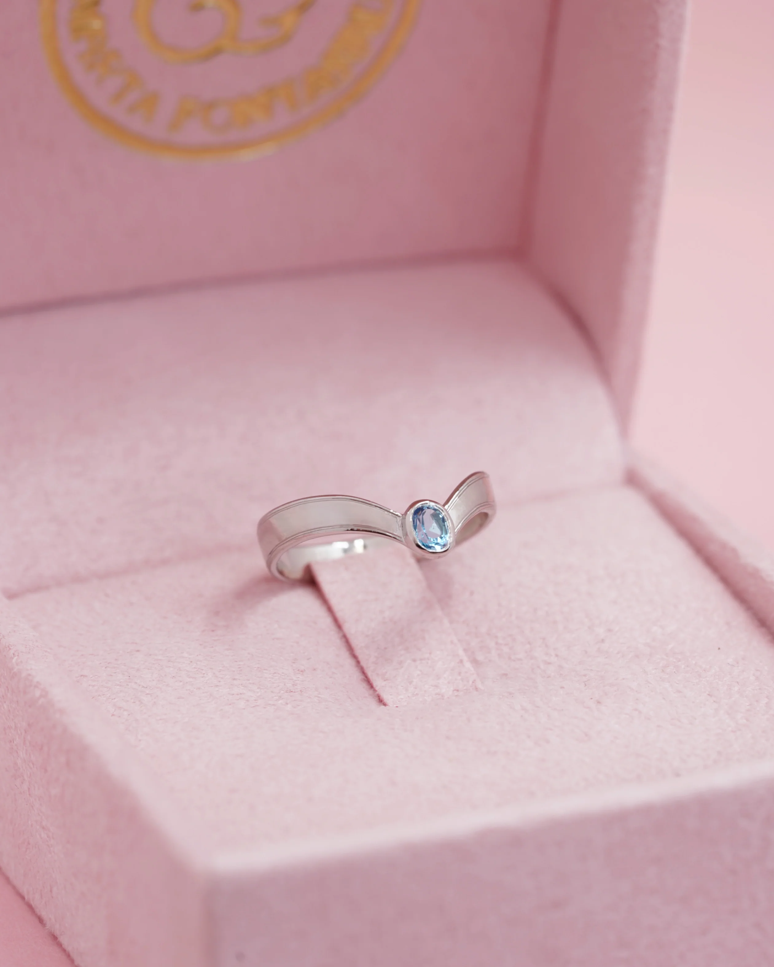Sailor scouts tiara - Image 5