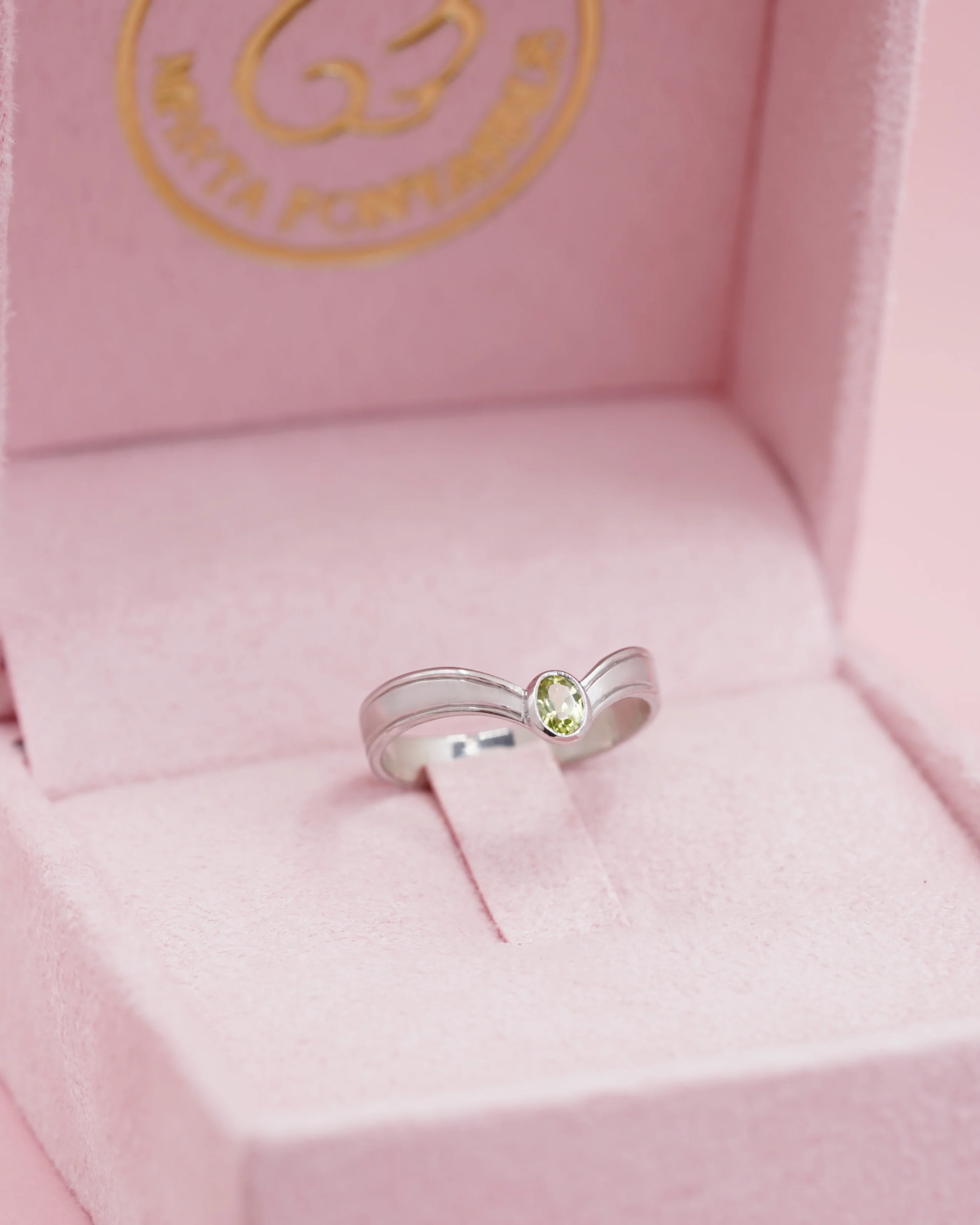 Sailor scouts tiara - Image 8